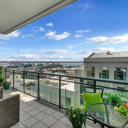 Corporate Gem + Rooftop Pool & Spa Оукланд Екстериор снимка