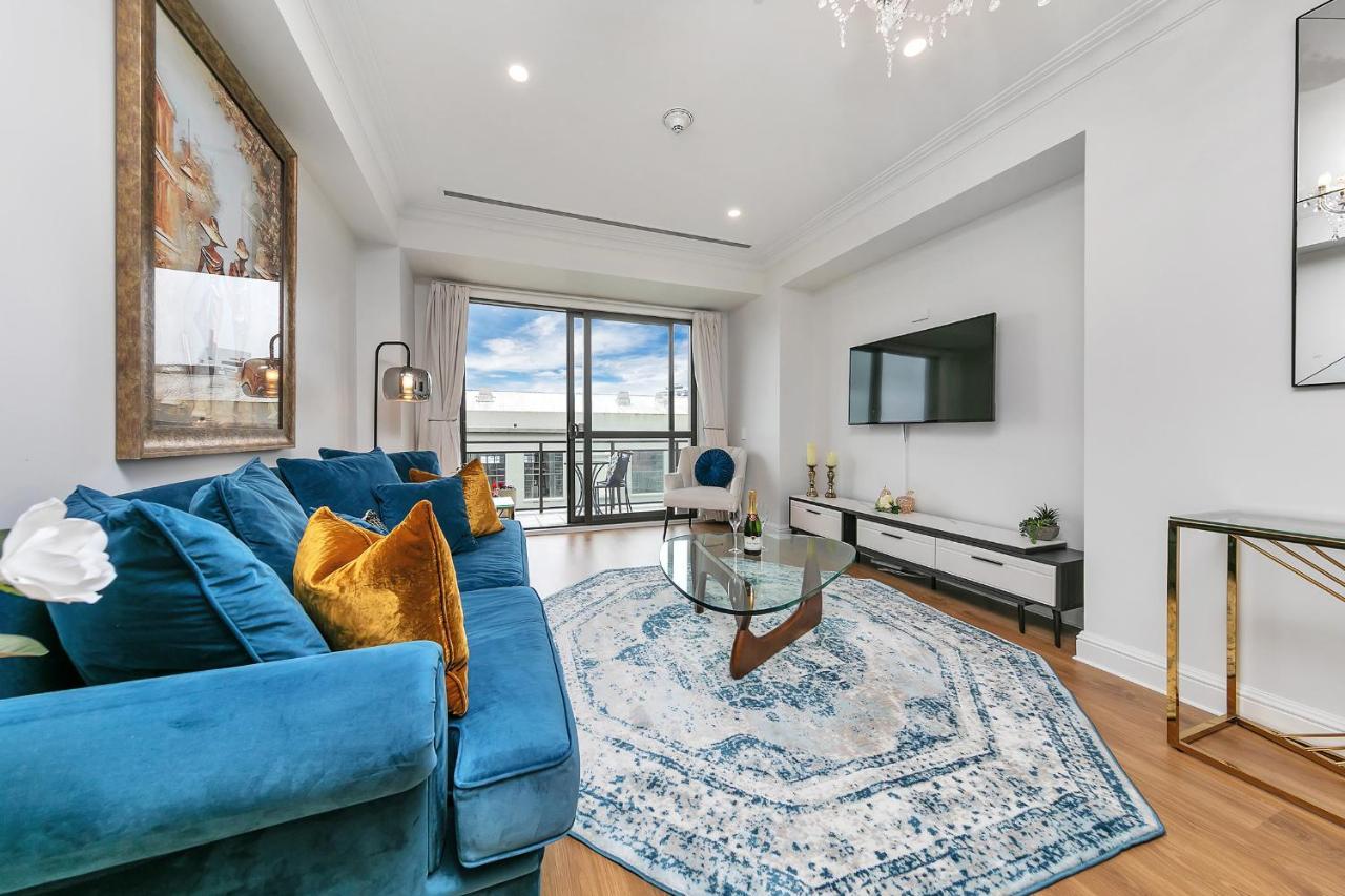 Corporate Gem + Rooftop Pool & Spa Оукланд Екстериор снимка