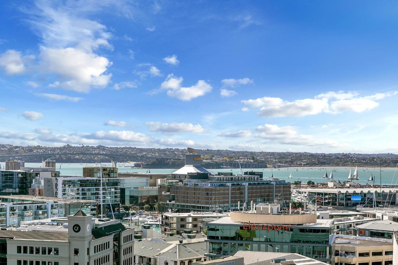 Corporate Gem + Rooftop Pool & Spa Оукланд Екстериор снимка