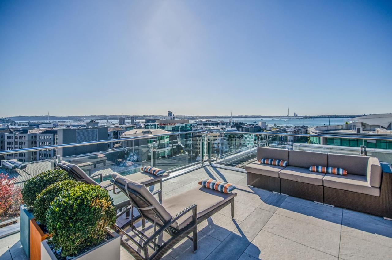 Corporate Gem + Rooftop Pool & Spa Оукланд Екстериор снимка